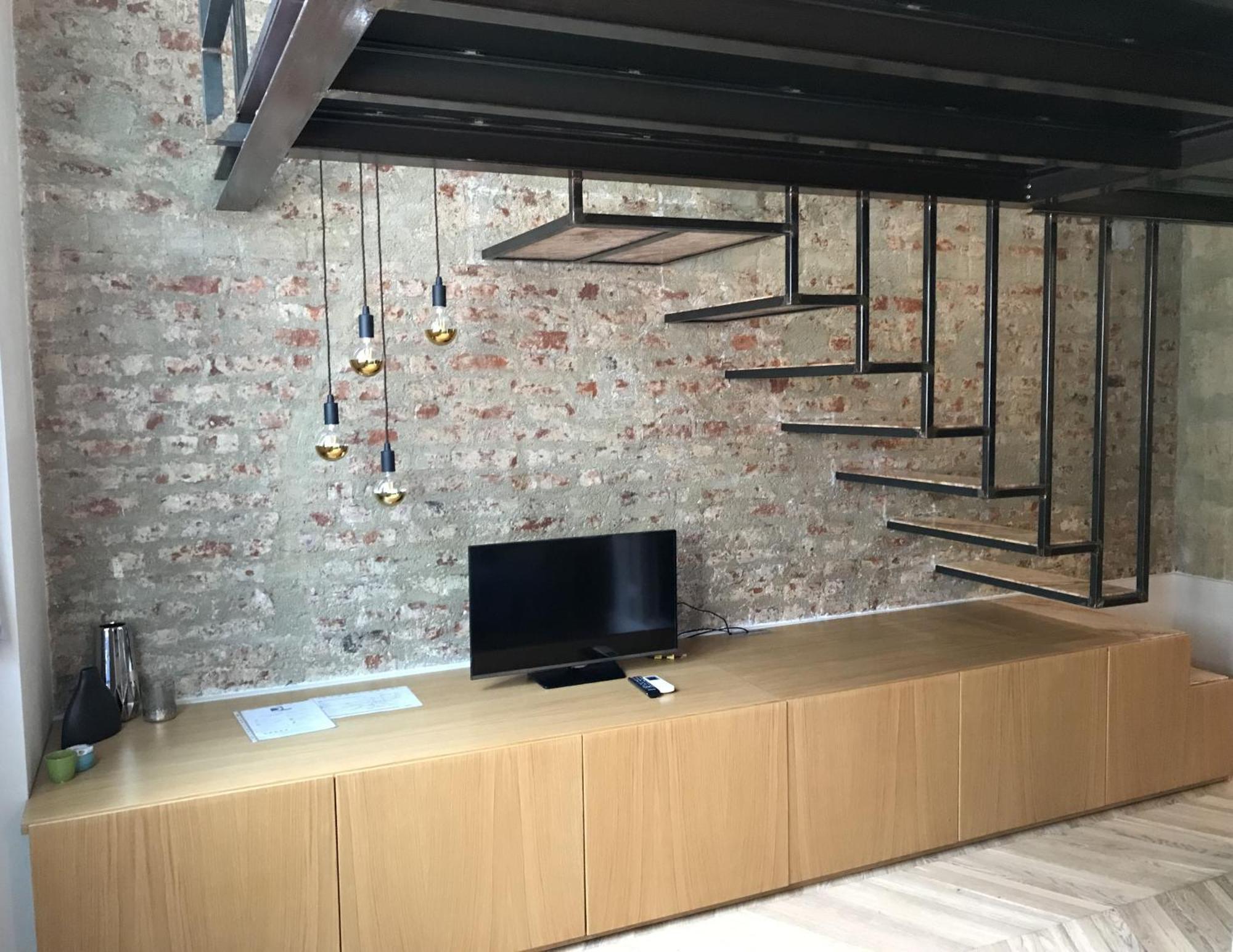 Dezza Loft, Milan